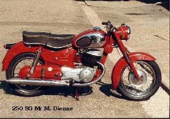 Puch 250 SG rouge